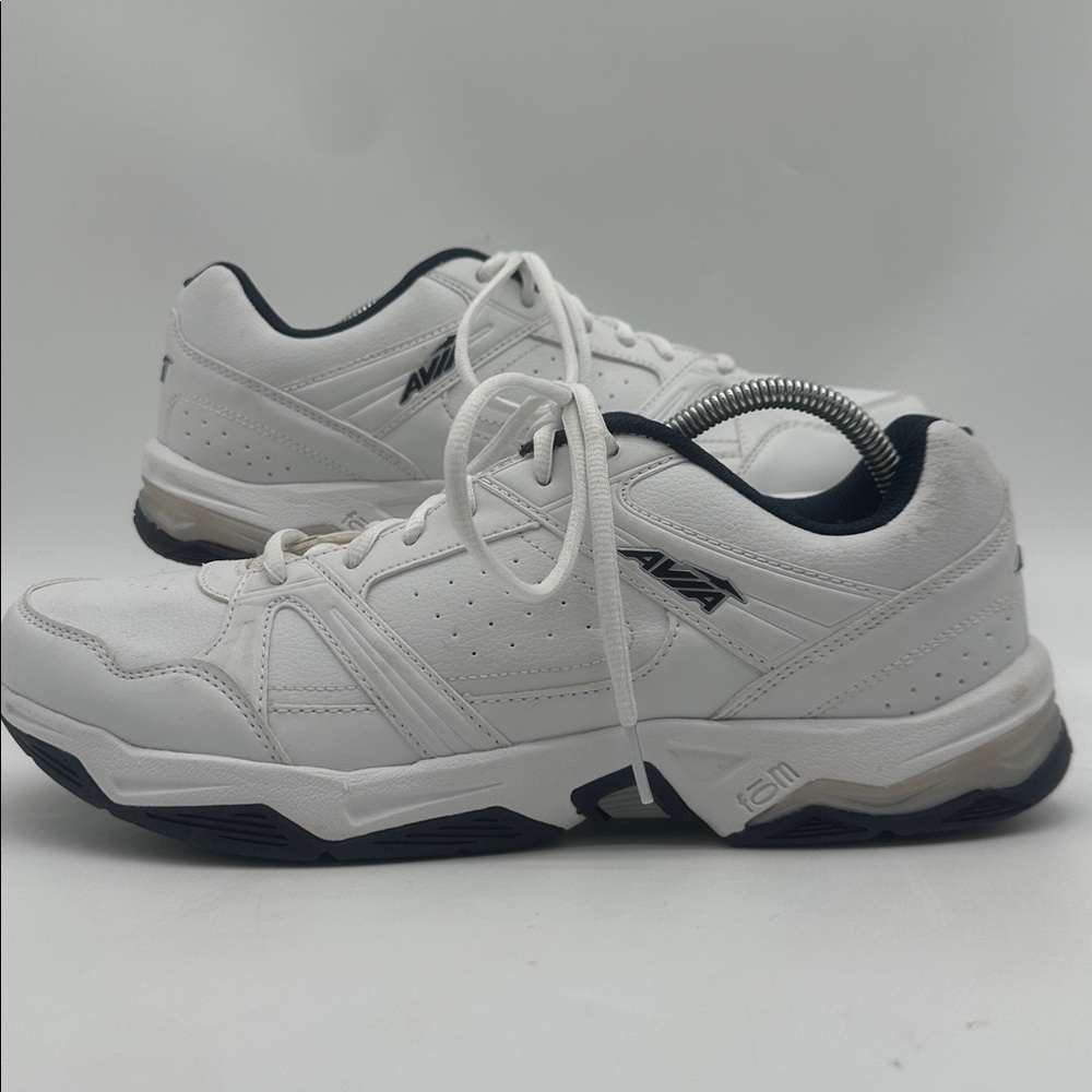 Avia Avi Rival Men’s Size 12 Tennis Shoes A1208MWDS White Leather Dark Blue